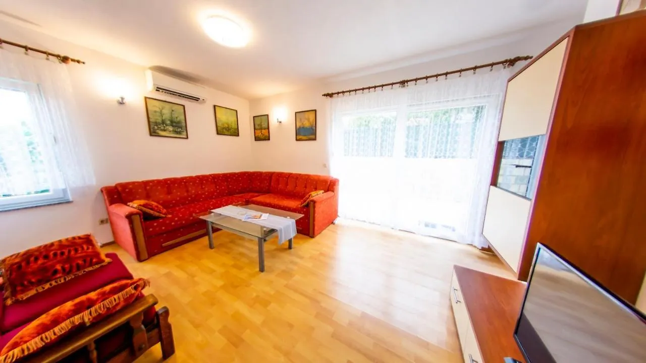 Planikovica Apartments Trogir
