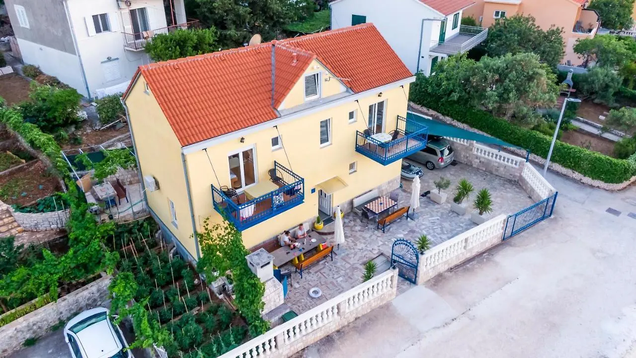 Planikovica Apartments Trogir Kroatien