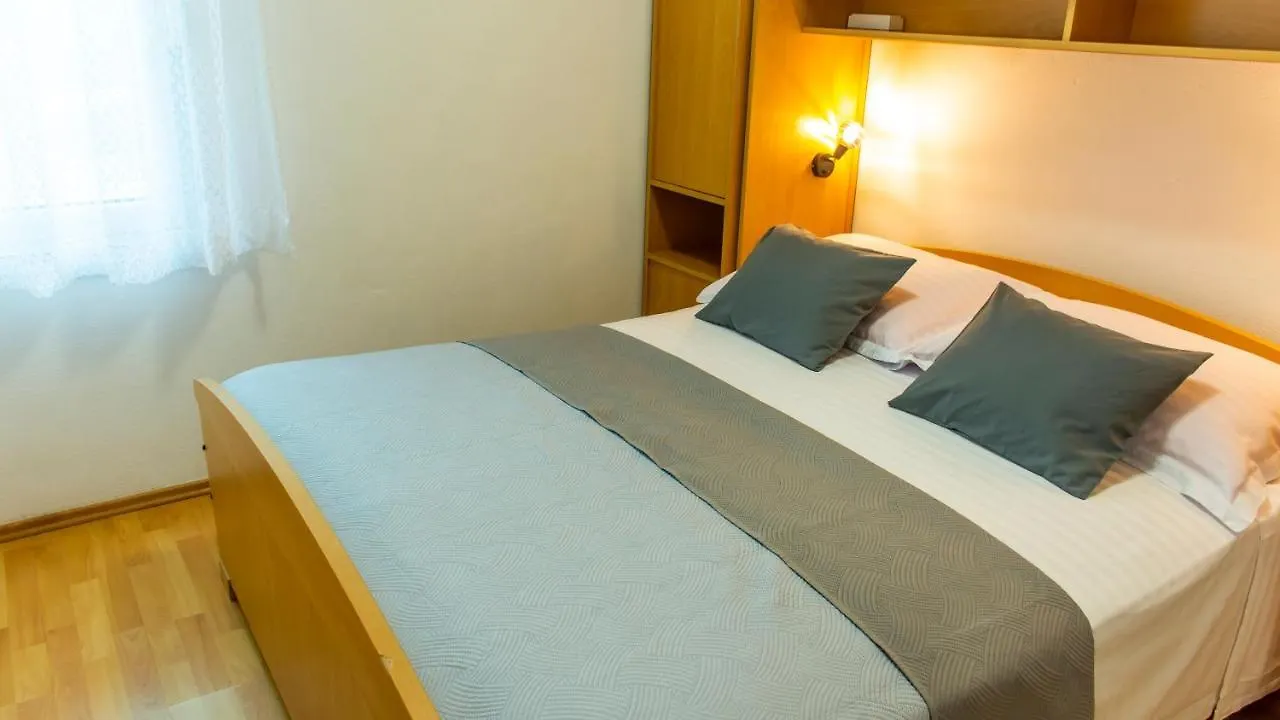 Planikovica Apartments Trogir