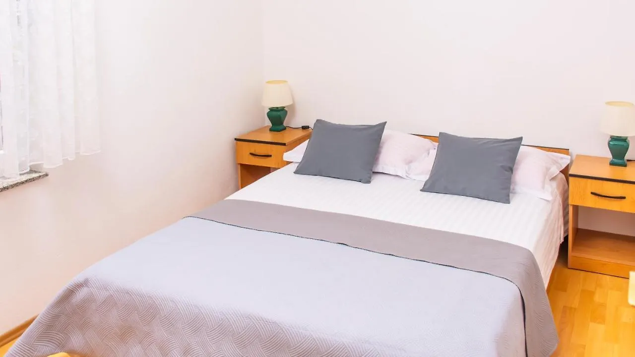 Planikovica Apartments Trogir