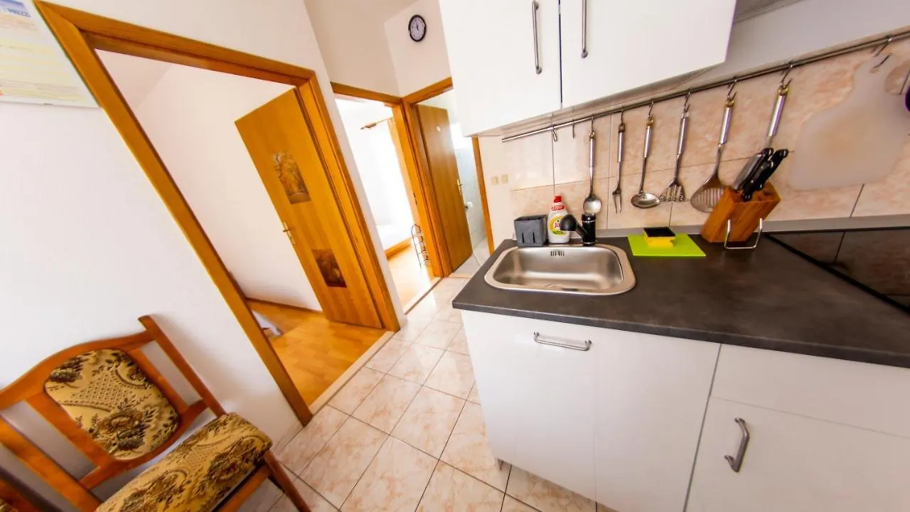 Planikovica Apartments Trogir Kroatien