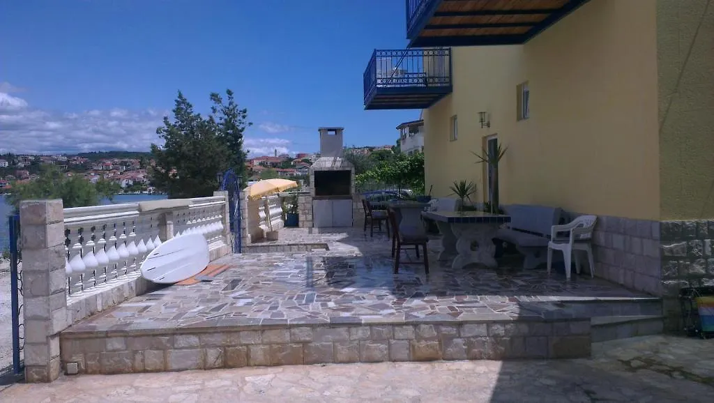 Planikovica Apartments Trogir 0*,  Kroatien